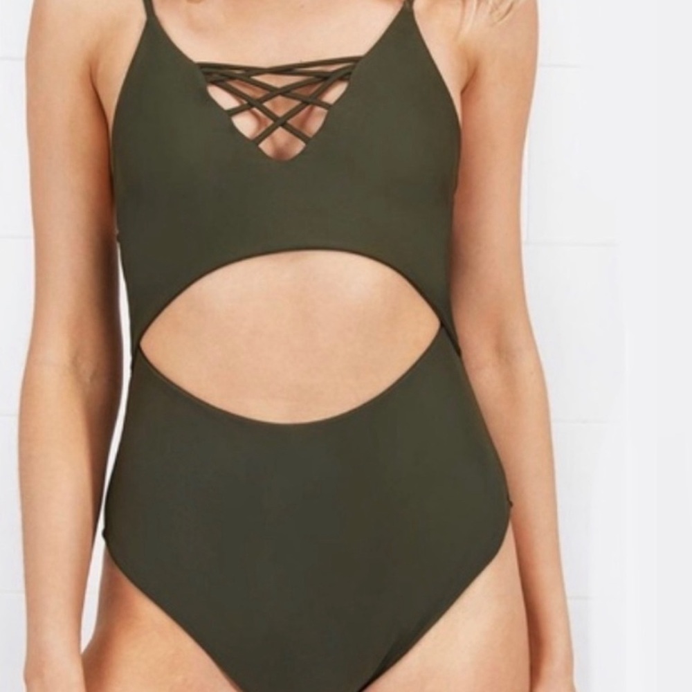Cupshe Cutout Crossover Green One Piece Swimsuit Beachy Summer Spring Medium
